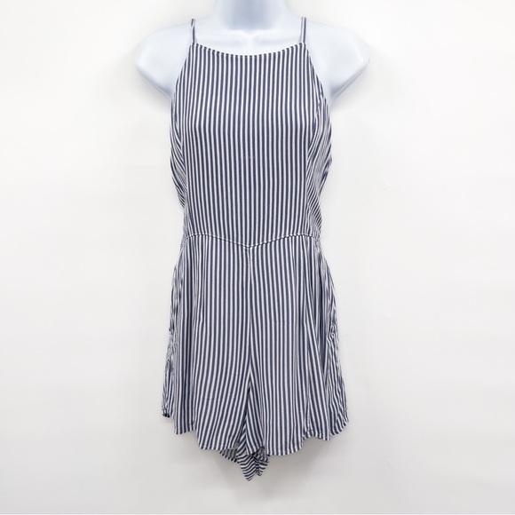 Abercrombie & Fitch Striped Romper Smocked Open Back Jumper Blue White Shorts - Picture 3 of 10